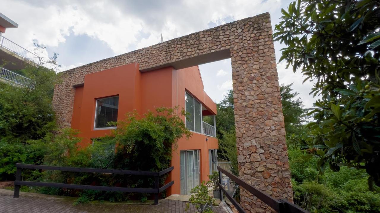 Orangerie Guest House Йоганнесбурґ Екстер'єр фото