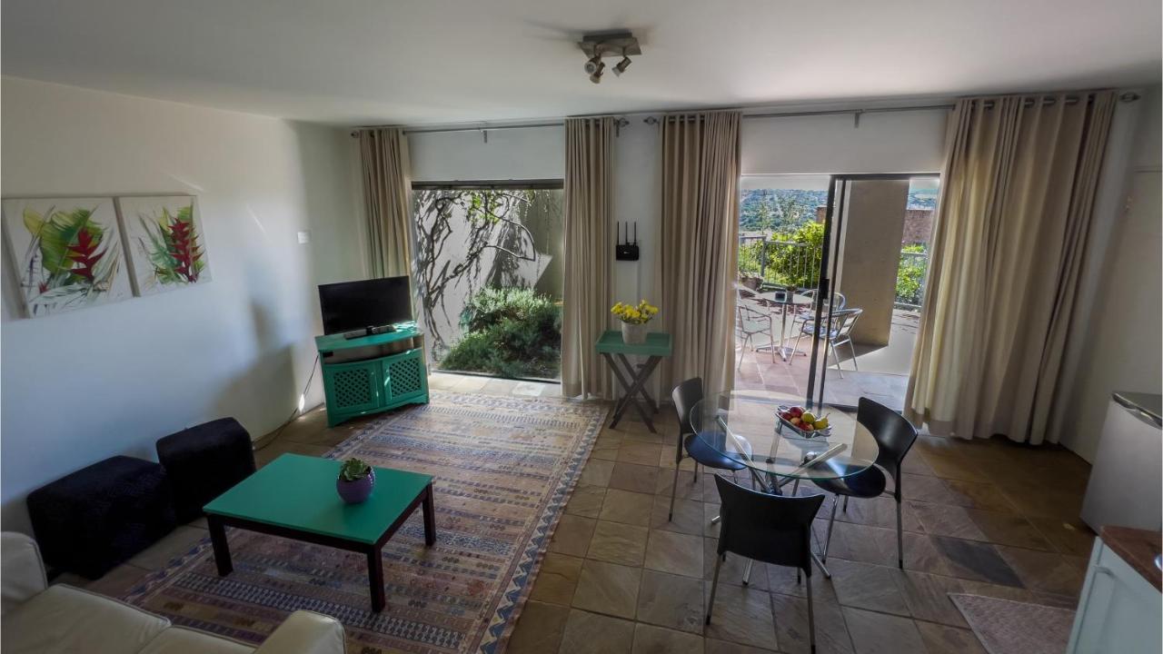 Orangerie Guest House Йоганнесбурґ Екстер'єр фото